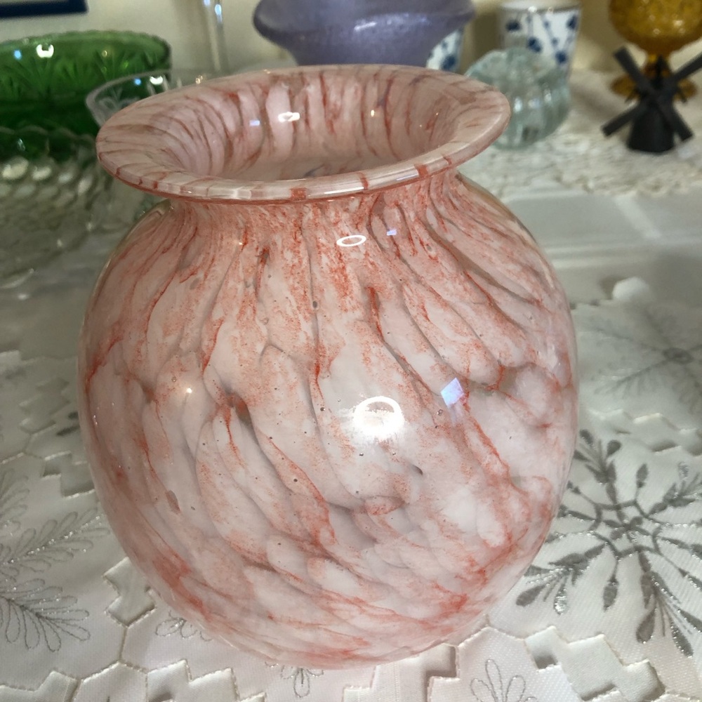 Modigliani Pink Swirl vase